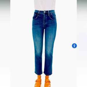 Mother Denim “The Stash Kicker Ankle” size 30.